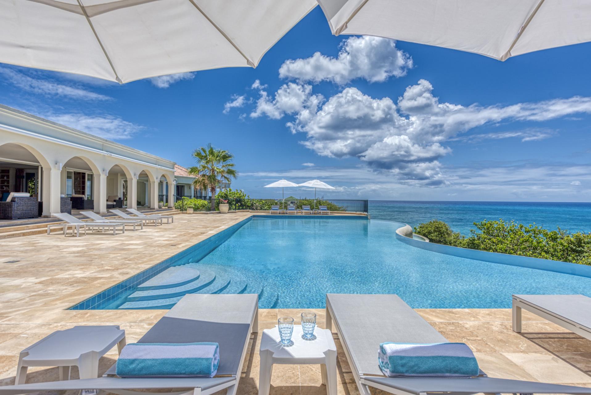 1 Location villa piscine vue mer Terres Basses Saint Martin_piscine vue mer